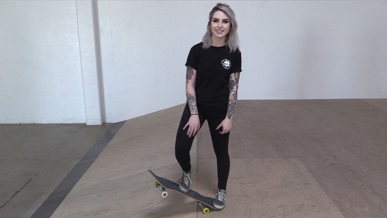How to Start Skateboarding As a Girl?