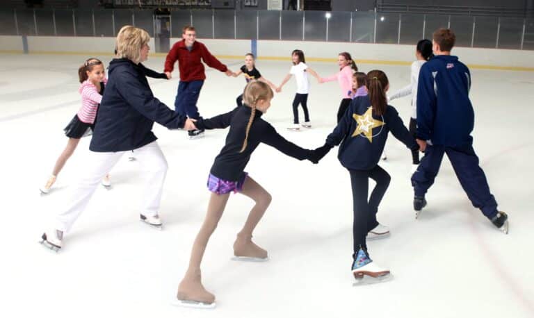 Skating Rinks in Oregon: Discover the Best Ice-Skating Spots!